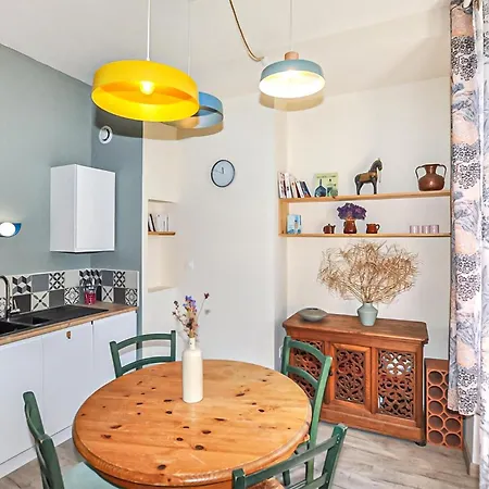 1 Bedroom Beautiful In Verzeille
