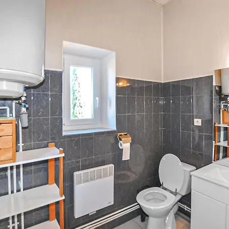 1 Bedroom Beautiful In *